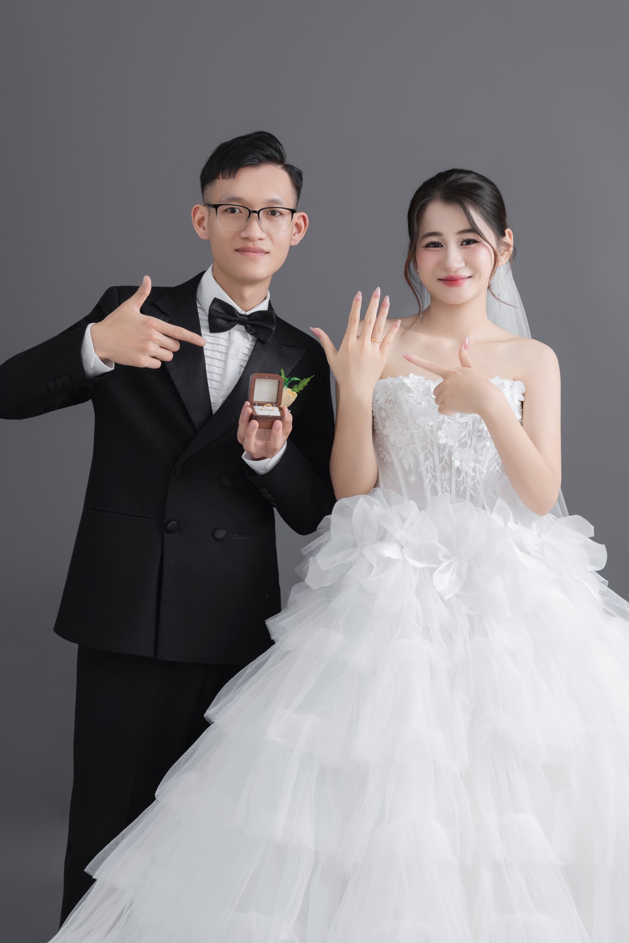 ĐĂNG CHUNG & QUỲNH ANH