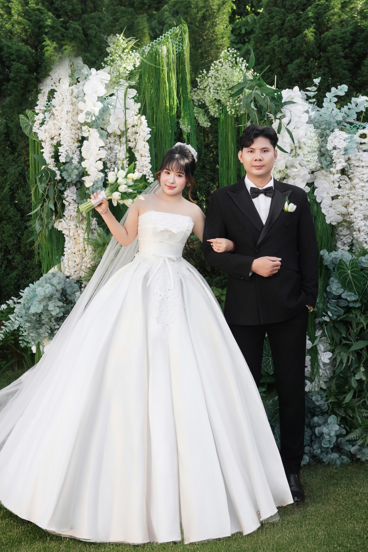 VĨNH TUYỂN & UYÊN NHI